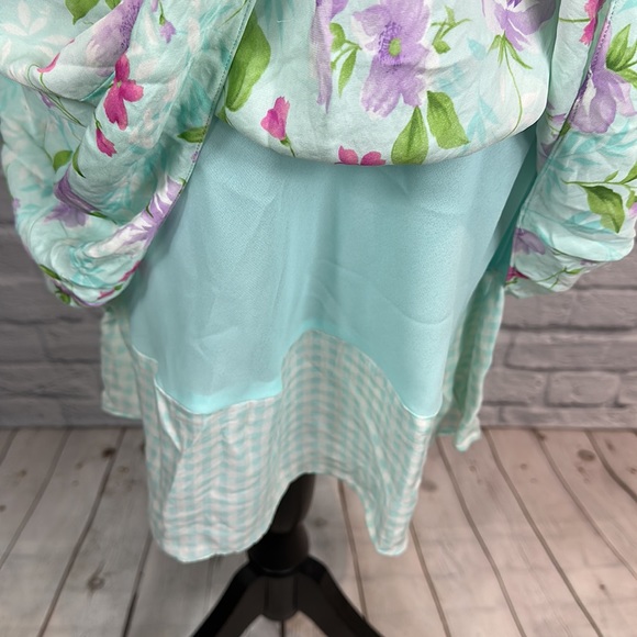 Silk flower dress - Picture 3 of 5